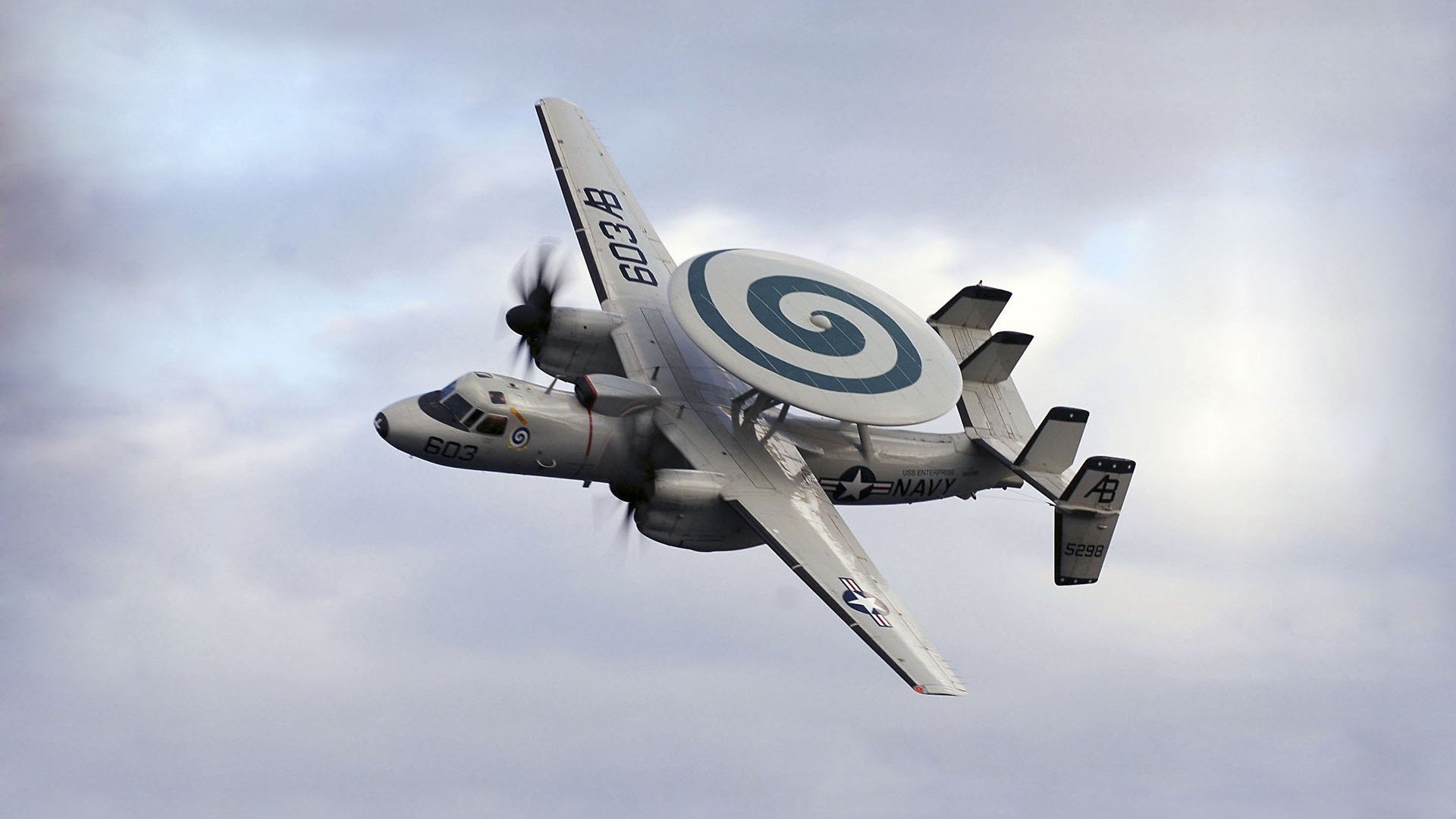 未来“足球新星”展翅高飞,欧冠舞台显锋芒,未来的足球新星