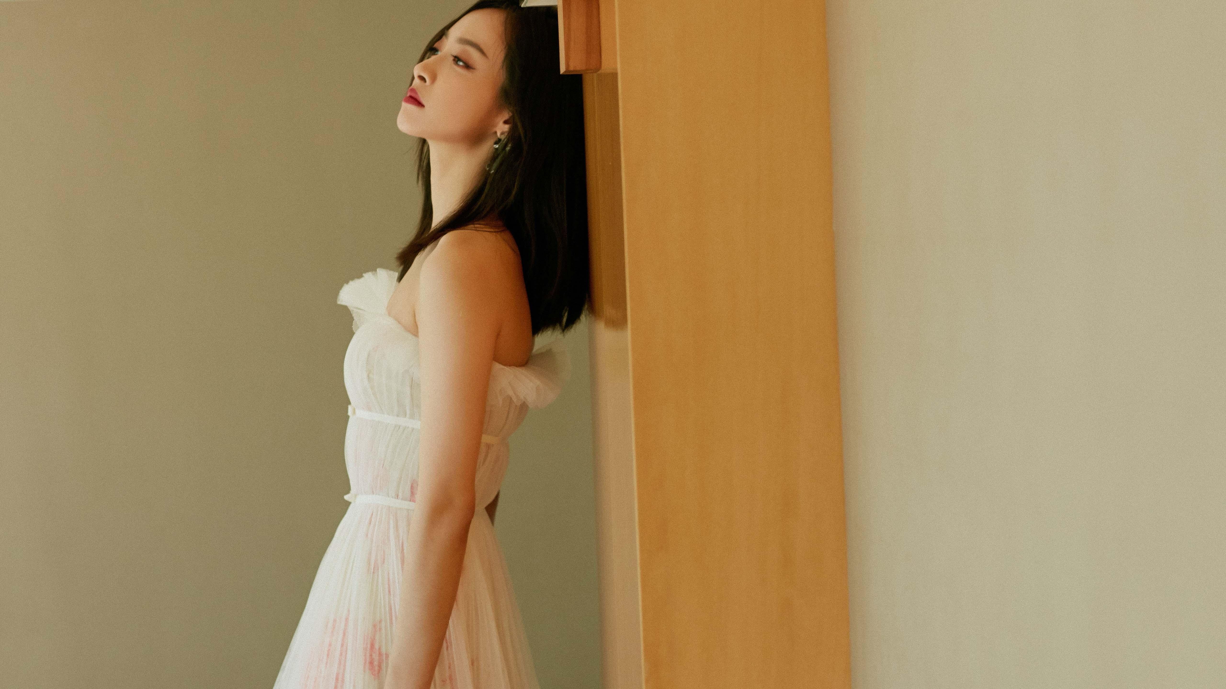 爱游戏体育（AYX）官方APP下载-虚拟主播电竞争霸赛引发热潮，创新玩法备受关注，虚拟主播打游戏是真人在打吗