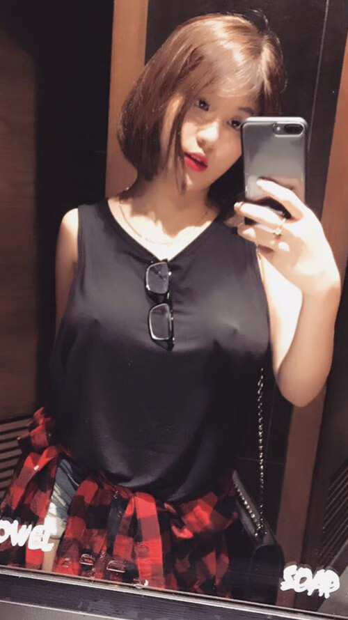 亚洲杯篮球联赛正在进行激烈比赛，亚洲杯篮球赛事