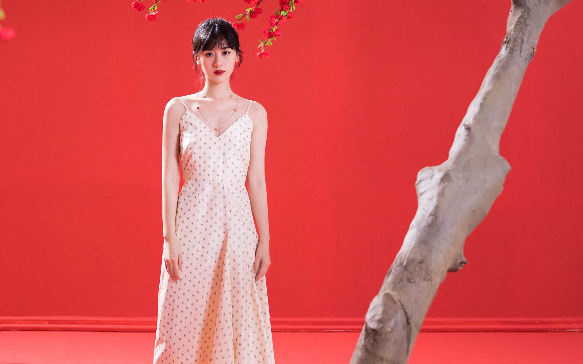 库兹马诺维奇在巴黎奥运会手球比赛中展现出出色的指挥能力，库兹马球技